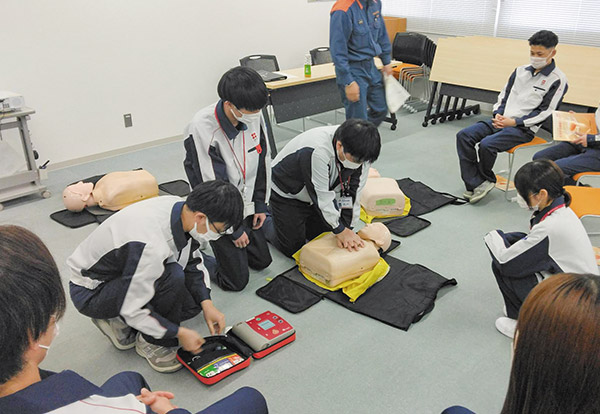 工場による市民救命士養成講座の継続的な開催1